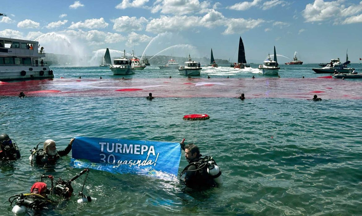 DenizTemiz Derneği/ TURMEPA, İstanbul’da deniz dibi temizliği yaptı