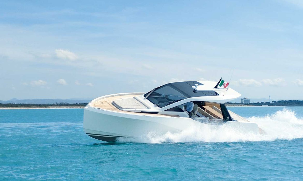 Italia Yachts 43 Veloce