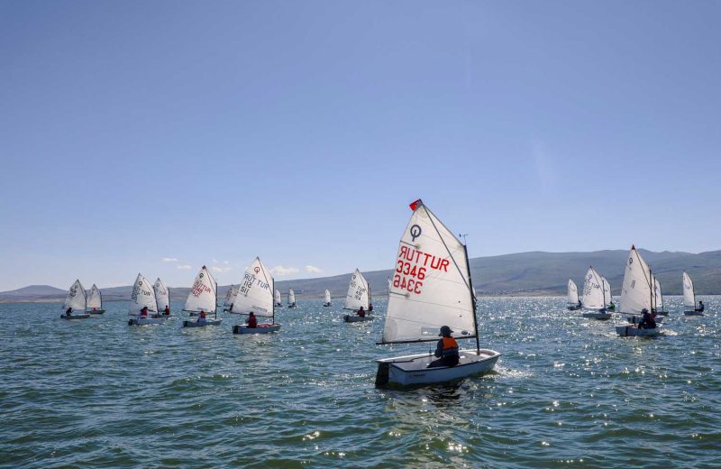 Çıldır'da yelken rüzgarı esti