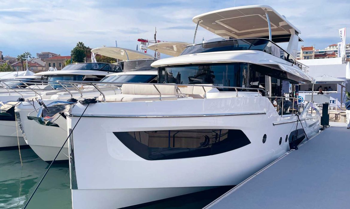 Absolute Navetta 53