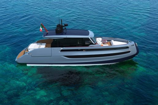 İtalyan lüks tekne üreticisi Invictus Yacht, şimdiye kadarki en büyük modeli olan ST550’yi tanıttı. Christian Grande imzası taşıyan bu yeni tasarım, markanın tamamen kapalı üst binaya sahip ilk teknesi olacak.