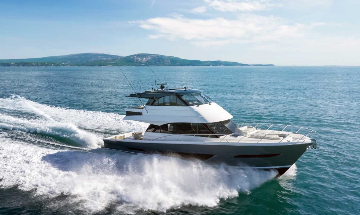 Maritimo M600 Offshore Flybridge Motor Yacht, Palm Beach’te beğeniye sunulacak